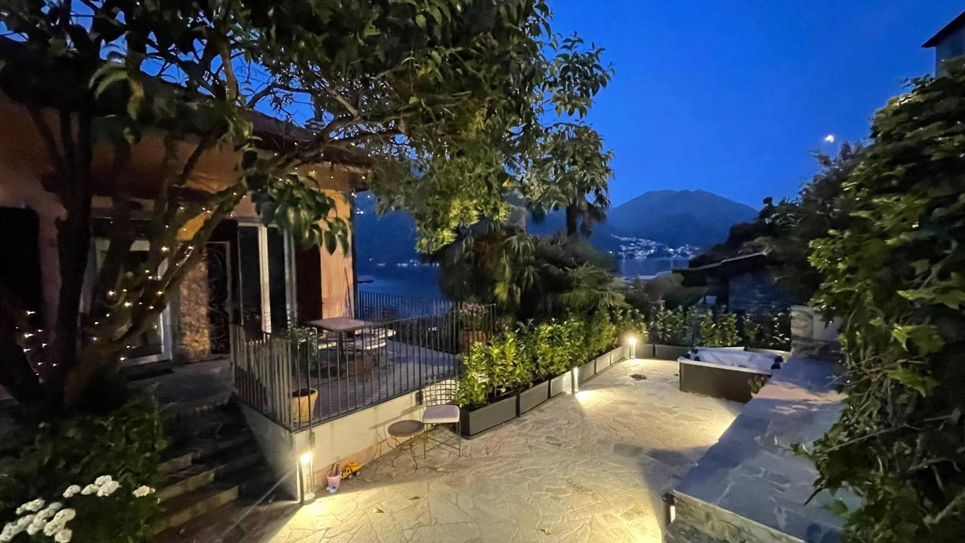 Villa Kamil - Argegno Lake 0*,  Italien
